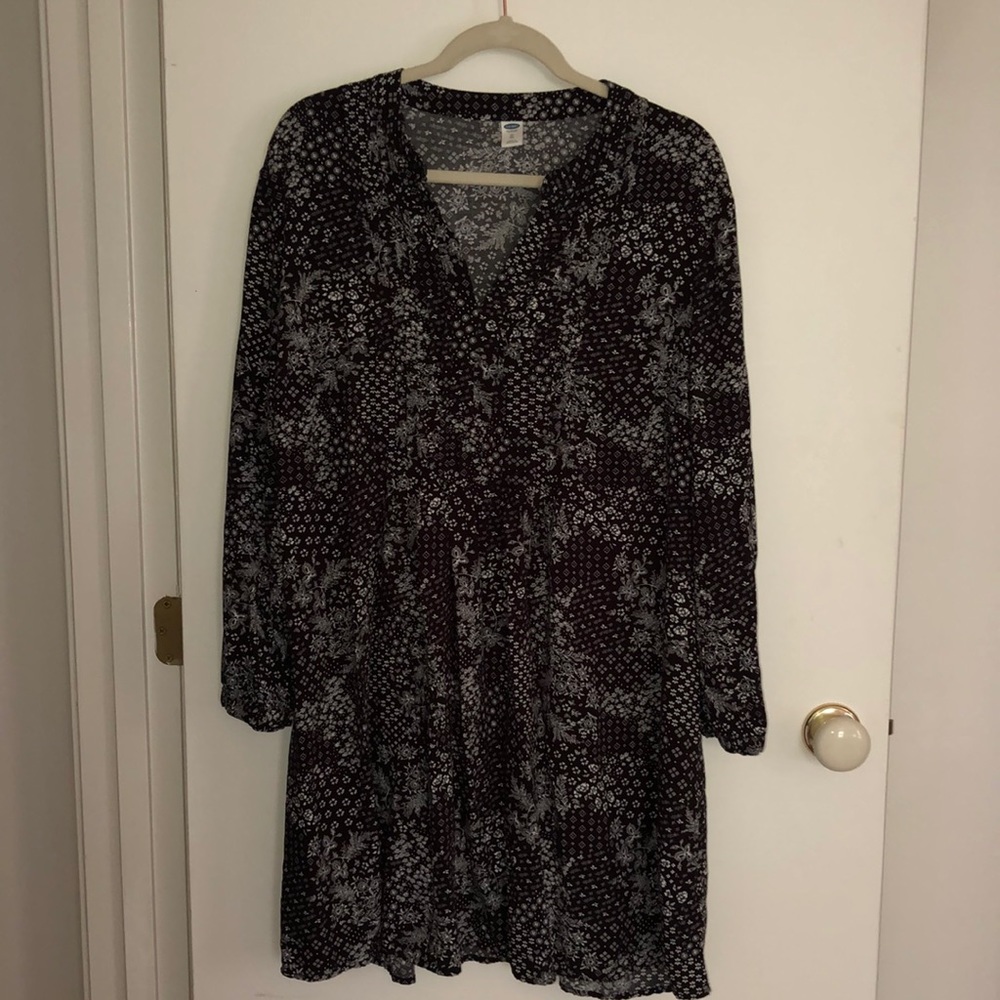 Black & White Long Sleeve Dress - Old Navy